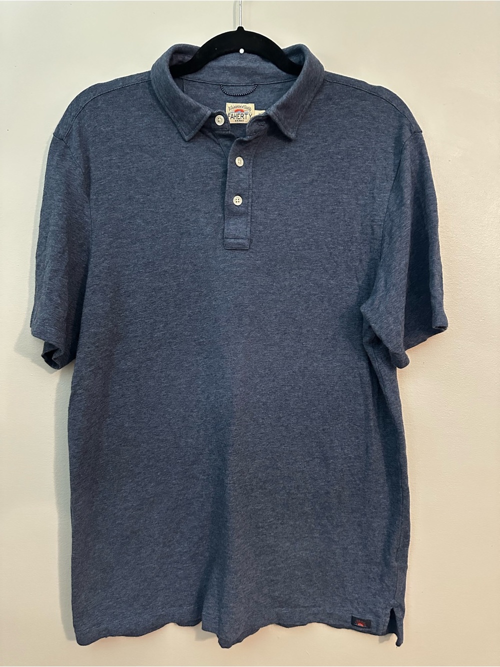 Faherty Short-Sleeve Movement Polo in Blue Size Medium - Picture 2 of 7